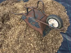 96 m² Ukrudtsbekæmpelsesmembran Ukrudtsforing Mulch liner 100 g 1,65 m bred Haveduge