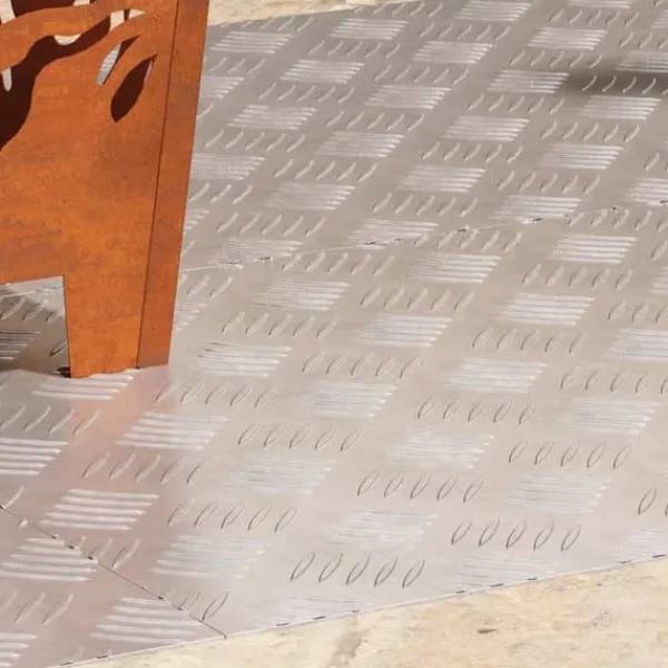 Pejse^4-delt Aluminium Checker Plader - Skridsikre Trappetrin | Størrelse: 90x50 cm | Farve: Sølv