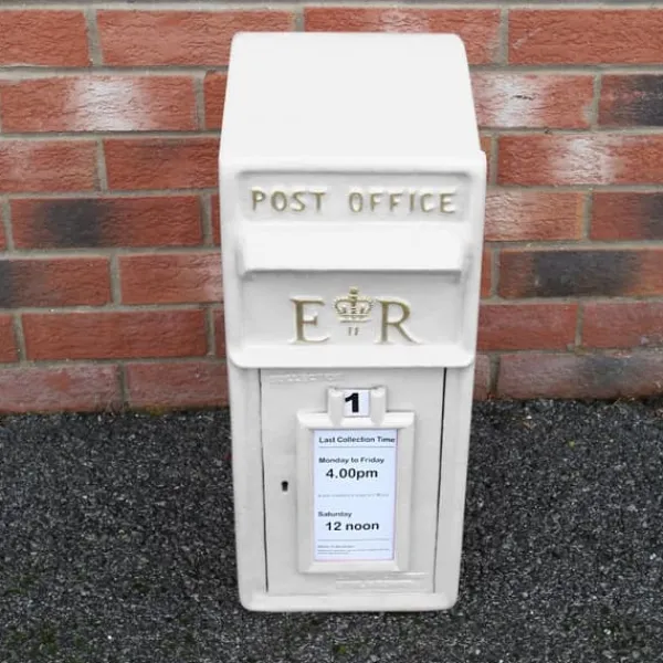 Postkasser & Brevindkast^Engelsk postkasse - hvid | Royal Mail Låst postkasse Bryllupsdekoration Dåpsdekorationer Havedekorationer Begivenheder Britisk