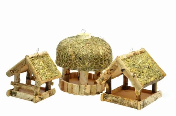 Til Fugle & Småvildt^Fuglefoderhus i træ – fuglehus K105