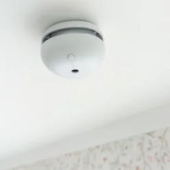Røg- & Kulmonoxiddetektorer^Housegard Pebble Mini SA702 -røgalarm, optisk