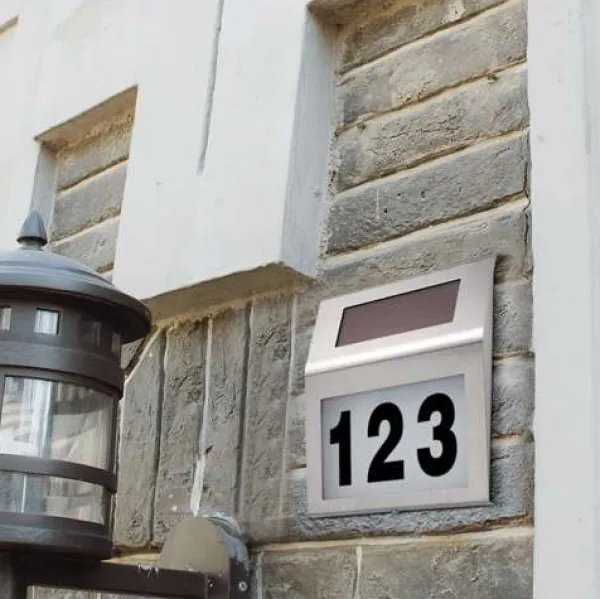 Adresseskilte & Husnumre^Husnummer med Solar Led Belysning