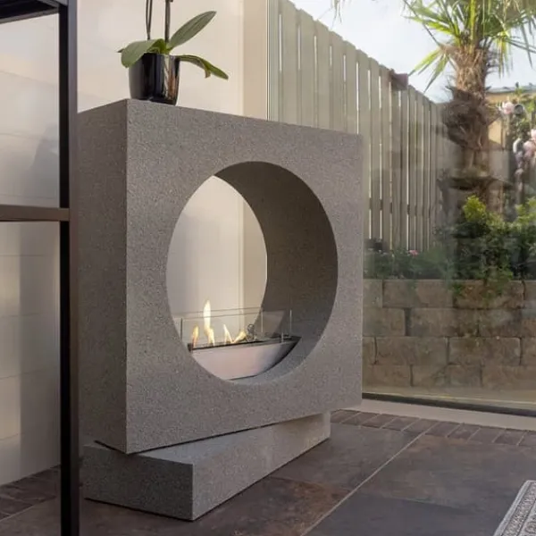 Hot Milano bioethanol tunnel pejs - Beton udseende - Fritstående - Dekorativ pejs - 2 KW varme Pejse