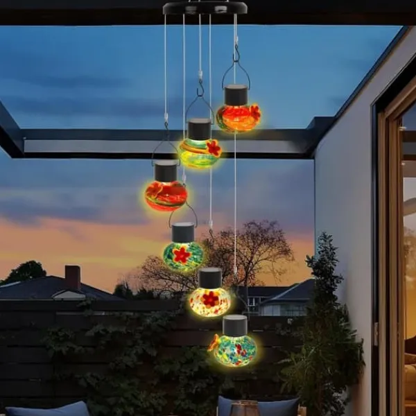 Clearance OBOSOE Solar Hummingbird Feeder med vindklokke – 6 lækagesikre glasdøre, matteret design og flerfarvet natlys Vinddekoration