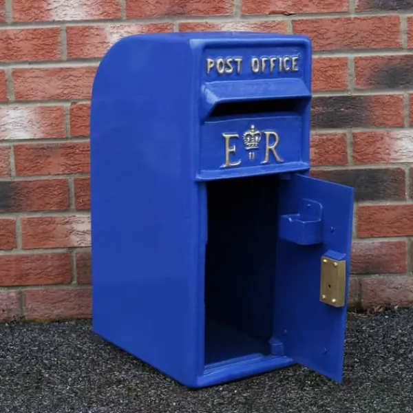 Postkasser & Brevindkast^Skotsk Postkasse med Stander - Blå | MonsterShop
