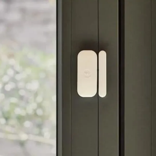 Hjemmealarmsystemer^Smart alarmsæt + udendørs sirene - Tilsluttet - YALE - 4 tilbehør