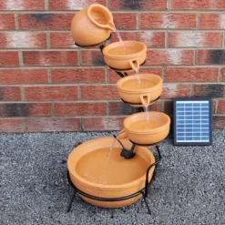Springvand & Damme^Springvandskåle med Solcelle - Terracotta | Have Dekoration