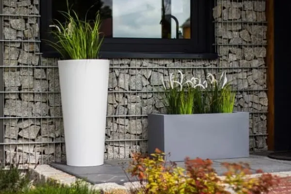 Clearance Urtepotte med LED-belysning 80 cm høj – hvid Krukker & Plantebeholdere